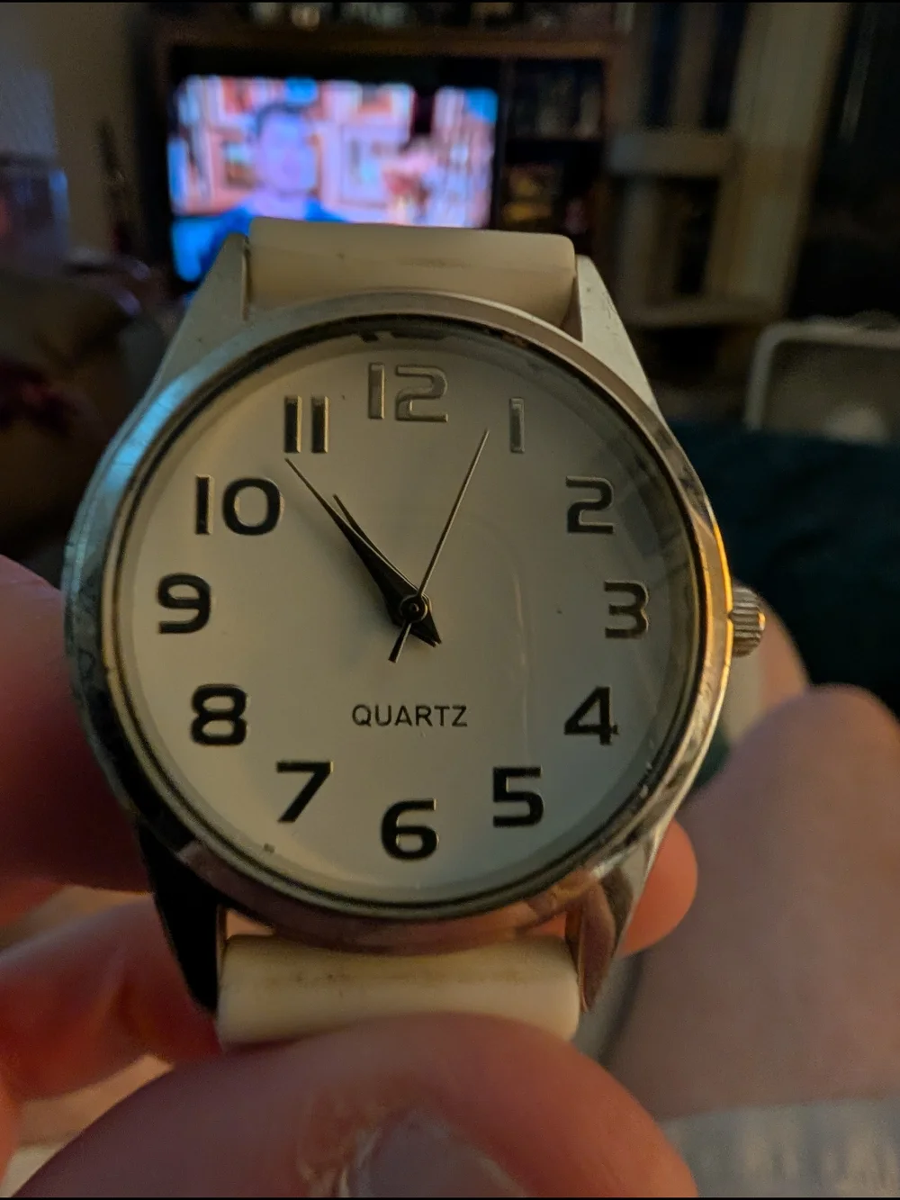 Quartz Ladies White Dial Watch with White Strap And Quartz Movement Brand Newbat